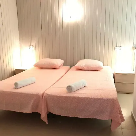 Btb By The Beach Zodiac Lloret de Mar