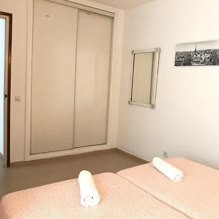Apartment Btb By The Beach Zodiac Lloret de Mar